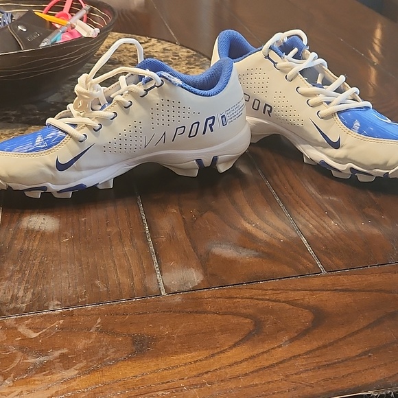 Girls youth baseball shoes - Picture 3 of 7